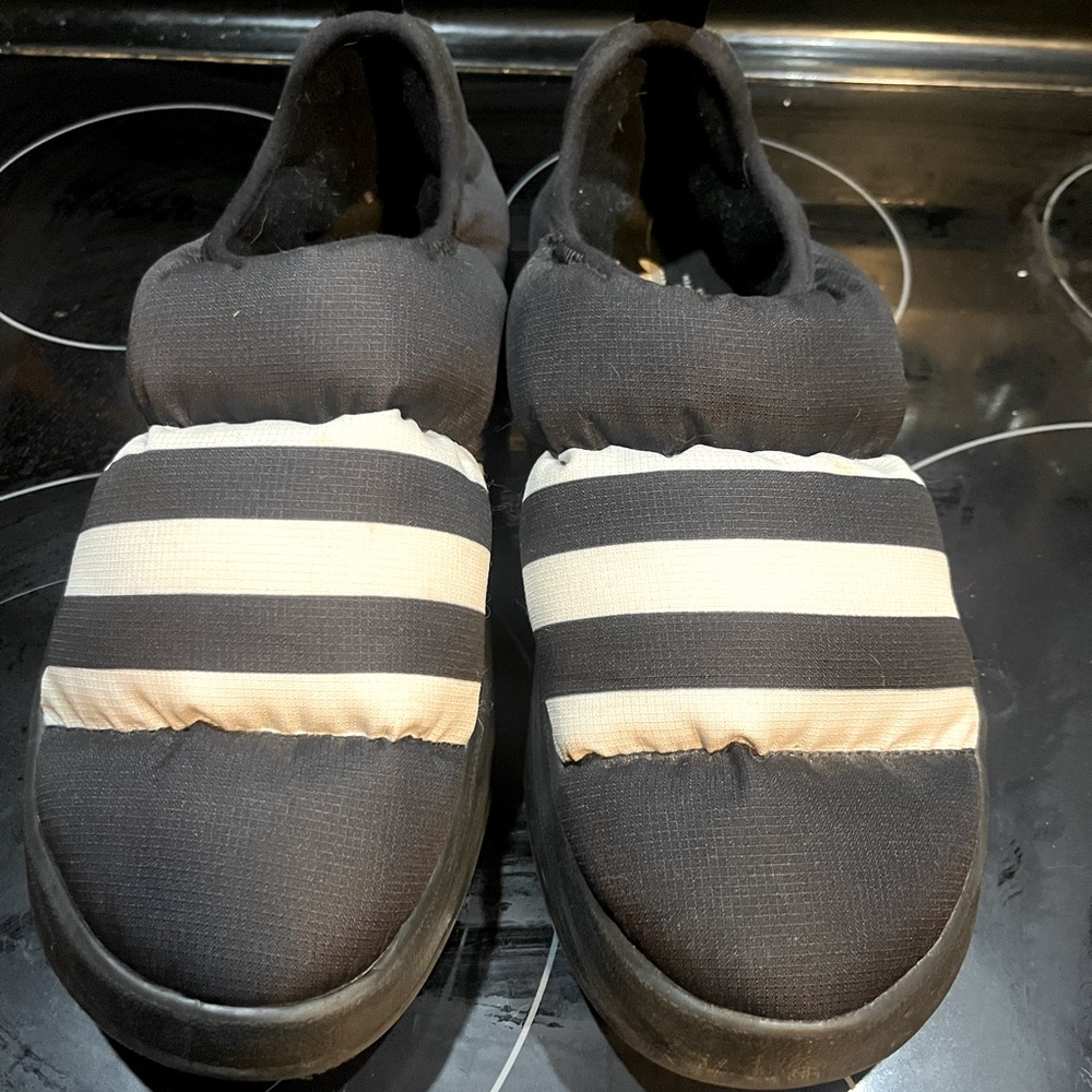 Adidas puffy shoes   Worn once. Not me